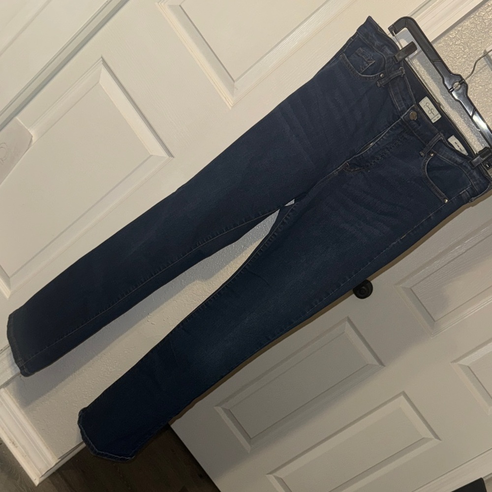 Women’s Blue Jeans size 12/31 mid rise boot